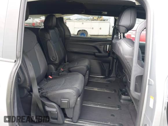 2025 Toyota Sienna Limited с VIN 5TDZRKEC9SS234407, выставлен на аукционе IAAI как лот 42131916 с пробегом 7 695 миль миль и . История ставок и продаж доступна на DreamBid. Изображение 8.