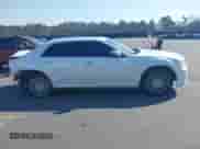 2013 Chrysler 300 Luxury Series с VIN 2C3CCASGXDH573689, выставлен на аукционе IAAI как лот 41782712 с пробегом 204 746 миль миль и . История ставок и продаж доступна на DreamBid. Изображение 14.