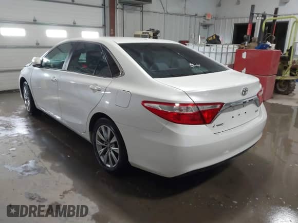 2016 Toyota Camry XLE с VIN 4T1BF1FK1GU601082, выставлен на аукционе IAAI как лот 41593120 с пробегом 229 889 миль миль и . История ставок и продаж доступна на DreamBid. Изображение 3.