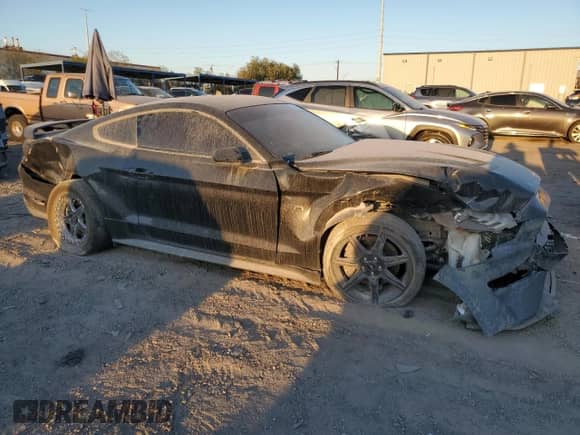 2020 Ford Mustang GT z VIN 1FA6P8CF0L5105879, wystawiony jako Copart lot #80665245 z przebiegiem 29 915 mil mil oraz Szkoda całkowita • Salvage title. Historia ofert i sprzedaży dostępna na DreamBid. Obrazek 4.