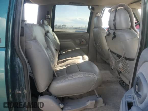 1997 Chevrolet Suburban с VIN 3GNFK16R6VG133792, выставлен на аукционе Copart как лот 51287445 с пробегом 180 437 миль миль и Списание • Salvage title. История ставок и продаж доступна на DreamBid. Изображение 11.