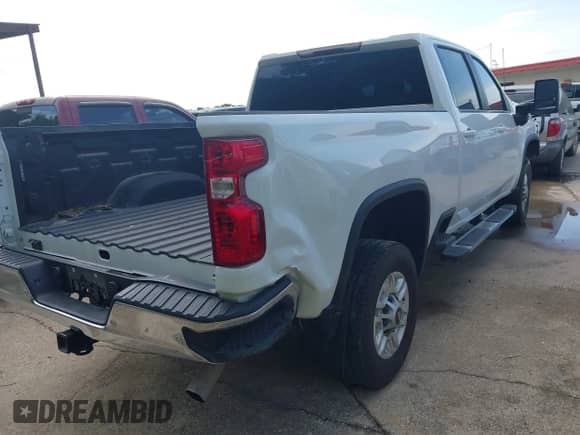 2023 Chevrolet Silverado 2500HD LT with VIN 1GC1YNE72PF251769, listed as a IAAI auction lot 42350782 with 36,381 mi miles and . Bid and sale history available at DreamBid. Image 4.