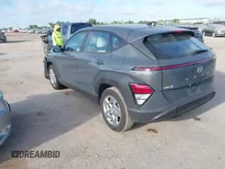 2025 Hyundai Kona SE с VIN KM8HA3AB1SU260965, выставлен на аукционе IAAI как лот 42804449 с пробегом 3 039 миль миль и . История ставок и продаж доступна на DreamBid. Изображение 3.