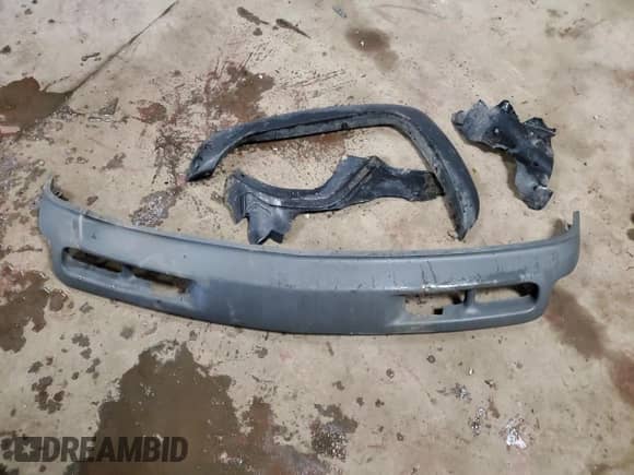 2002 Chevrolet Silverado 1500HD LS с VIN 1GCGK13U42F217533, выставлен на аукционе Copart как лот 86178964 с пробегом 173 774 миль миль и Чистый • Clean title. История ставок и продаж доступна на DreamBid. Изображение 12.