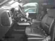 2017 Chevrolet Silverado 2500HD LTZ z VIN 1GC1KWEG8HF205663, wystawiony jako Copart lot #45593495 z przebiegiem 81 262 mil mil oraz Szkoda całkowita • Salvage title. Historia ofert i sprzedaży dostępna na DreamBid. Obrazek 7.