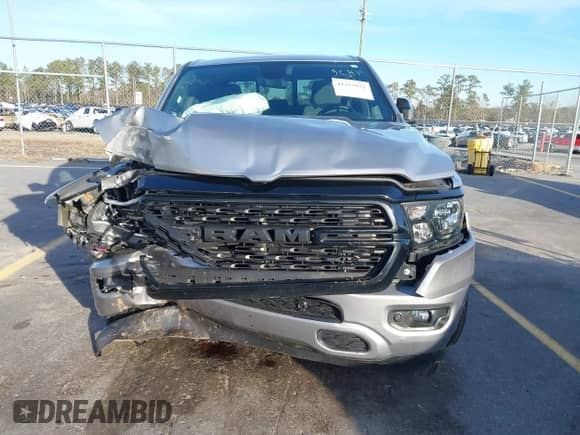 2022 Ram 1500 Big Horn z VIN 1C6RREBG4NN190651, wystawiony jako IAAI lot #41325932 z przebiegiem 31 856 mil mil oraz . Historia ofert i sprzedaży dostępna na DreamBid. Obrazek 12.