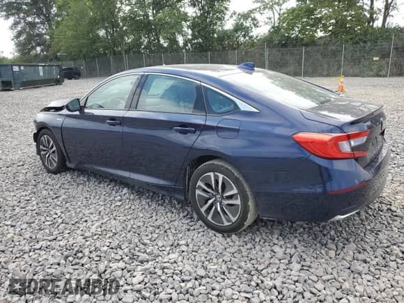 2020 Honda Accord с VIN 1HGCV3F17LA007835, выставлен на аукционе Copart как лот 68458315 с пробегом 70 862 миль миль и Списание • Salvage title. История ставок и продаж доступна на DreamBid. Изображение 2.