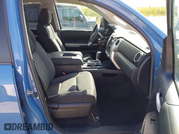 2020 Toyota Tundra SR5 с VIN 5TFDY5F1XLX887092, выставлен на аукционе IAAI как лот 40540625 с пробегом Не указан миль и . История ставок и продаж доступна на DreamBid. Изображение 5.