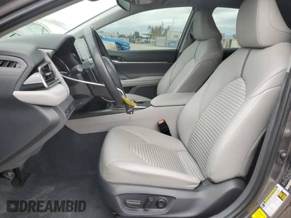 2022 Toyota Camry SE with VIN 4T1G11AK6NU648309, listed as a Copart auction lot 85360015 with 32,188 mi miles and Salvage title. Bid and sale history available at DreamBid. Image 7.