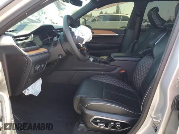 2024 Jeep Grand Cherokee Summit Reserve с VIN 1C4RJKEGXR8592947, выставлен на аукционе Copart как лот 80491715 с пробегом 15 544 миль миль и Списание • Salvage title. История ставок и продаж доступна на DreamBid. Изображение 7.