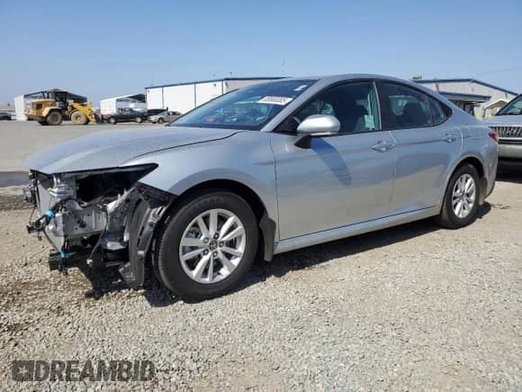 2025 Toyota Camry LE with VIN 4T1DAACK4SU622559, listed as a Copart auction lot 85568385 with 5,444 mi miles and Salvage title. Bid and sale history available at DreamBid. Image 1.