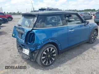 2024 MINI Hardtop Cooper SE with VIN WMW13DJ00R2V90507, listed as a IAAI auction lot 42125267 with 2,576 mi miles and . Bid and sale history available at DreamBid. Image 4.