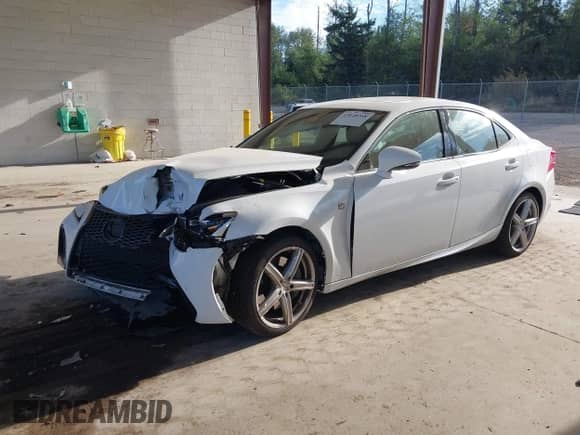 2018 Lexus IS 300 z VIN JTHC81D2XJ5030715, wystawiony jako IAAI lot #43028268 z przebiegiem 73 975 mil mil oraz . Historia ofert i sprzedaży dostępna na DreamBid. Obrazek 2.