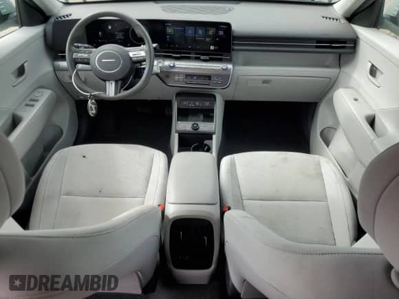 2024 Hyundai Kona SEL с VIN KM8HC3AB9RU039201, выставлен на аукционе Copart как лот 57255074 с пробегом 7 081 миль миль и Списание • Salvage title. История ставок и продаж доступна на DreamBid. Изображение 8.