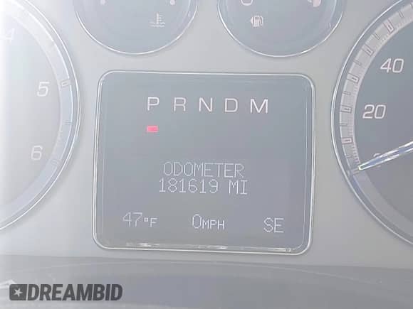 2011 Cadillac Escalade ESV Premium z VIN 1GYS4JEF5BR377335, wystawiony jako IAAI lot #41820043 z przebiegiem 181 619 mil mil oraz . Historia ofert i sprzedaży dostępna na DreamBid. Obrazek 16.