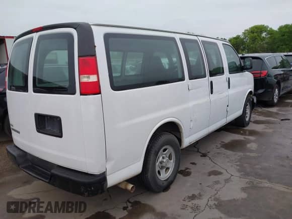 2008 Chevrolet Express Cargo с VIN 1GCFG154481177504, выставлен на аукционе IAAI как лот 41891839 с пробегом 216 391 миль миль и . История ставок и продаж доступна на DreamBid. Изображение 4.