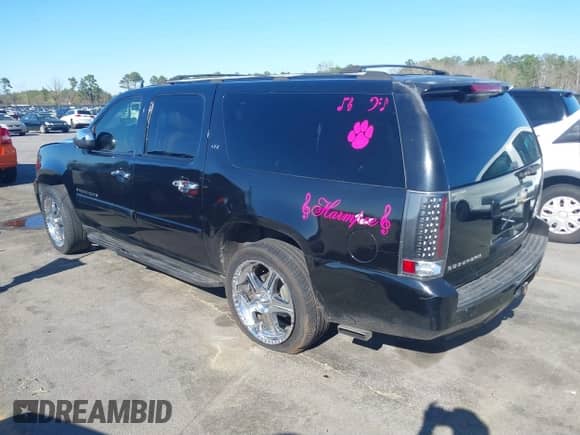 2007 Chevrolet Suburban LTZ z VIN 3GNFC16047G246612, wystawiony jako IAAI lot #41802259 z przebiegiem Nie podano mil oraz . Historia ofert i sprzedaży dostępna na DreamBid. Obrazek 3.