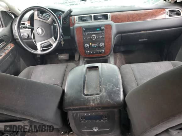 2013 Chevrolet Tahoe LS with VIN 1GNSKAE0XDR139109, listed as a Copart auction lot 53398915 with 141,747 mi miles and Salvage title. Bid and sale history available at DreamBid. Image 8.