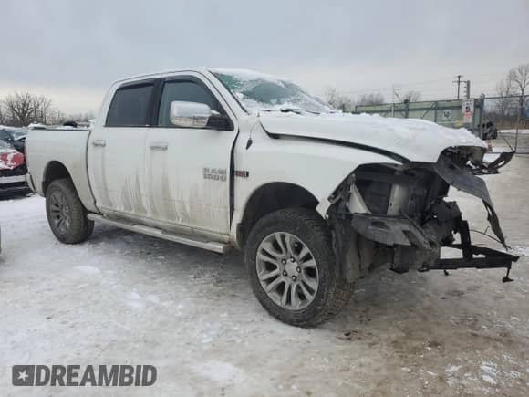 2015 Ram 1500 Laramie Longhorn z VIN 1C6RR7PM4FS655846, wystawiony jako Copart lot #87804655 z przebiegiem 159 557 mil mil oraz Szkoda całkowita • Salvage title. Historia ofert i sprzedaży dostępna na DreamBid. Obrazek 4.
