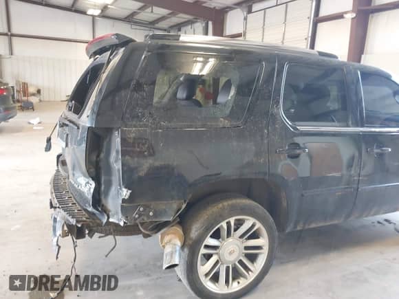 2014 Cadillac Escalade Premium с VIN 1GYS3CEF9ER205389, выставлен на аукционе IAAI как лот 42962041 с пробегом 184 990 миль миль и . История ставок и продаж доступна на DreamBid. Изображение 12.