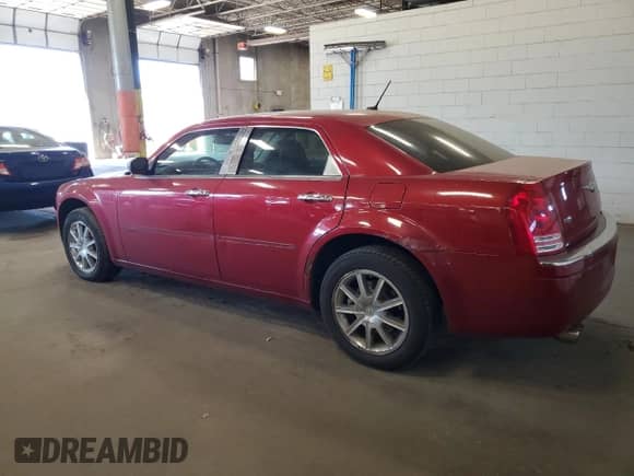 2008 Chrysler 300 C с VIN 2C3LK63H88H120880, выставлен на аукционе Copart как лот 56053385 с пробегом 187 257 миль миль и Списание • Salvage title. История ставок и продаж доступна на DreamBid. Изображение 2.