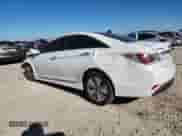 2015 Hyundai Sonata z VIN KMHEC4A44FA132490, wystawiony jako Copart lot #82763595 z przebiegiem Nie podano mil oraz Czysty tytuł • Clean title. Historia ofert i sprzedaży dostępna na DreamBid. Obrazek 2.
