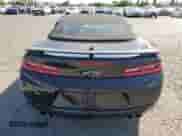 2018 Chevrolet Camaro 2SS z VIN 1G1FH3D73J0103533, wystawiony jako Copart lot #57606025 z przebiegiem 102 746 mil mil oraz Szkoda całkowita • Salvage title. Historia ofert i sprzedaży dostępna na DreamBid. Obrazek 6.