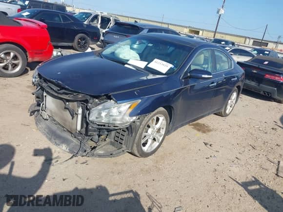 2014 Nissan Maxima SV with VIN 1N4AA5AP4EC482087, listed as a IAAI auction lot 41253825 with 107,820 mi miles and . Bid and sale history available at DreamBid. Image 17.