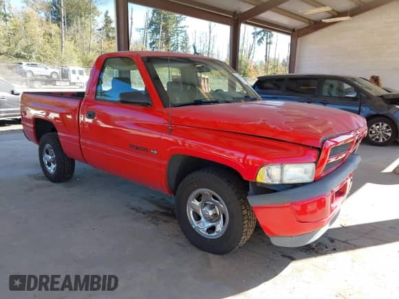1996 Dodge 1500 с VIN 1B7HC16Z0TS600404, выставлен на аукционе IAAI как лот 43310975 с пробегом 252 417 миль миль и . История ставок и продаж доступна на DreamBid. Изображение 1.