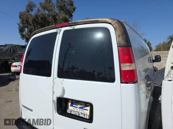 2007 Chevrolet Express Cargo с VIN 1GCFG15X071102744, выставлен на аукционе Copart как лот 86501815 с пробегом 286 966 миль миль и Списание • Salvage title. История ставок и продаж доступна на DreamBid. Изображение 4.