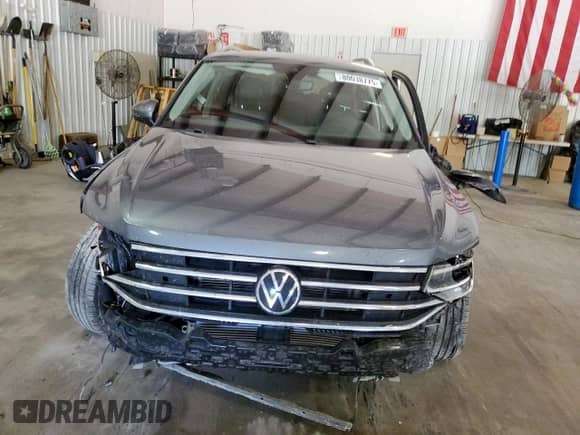 2022 Volkswagen Tiguan SE z VIN 3VV3B7AX1NM151012, wystawiony jako Copart lot #80038775 z przebiegiem 87 534 mil mil oraz Szkoda całkowita • Salvage title. Historia ofert i sprzedaży dostępna na DreamBid. Obrazek 5.