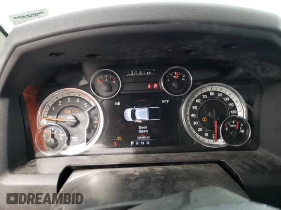 2015 Ram 1500 Outdoorsman z VIN 1C6RR7LM7FS769412, wystawiony jako Copart lot #51541055 z przebiegiem 141 446 mil mil oraz Szkoda całkowita • Salvage title. Historia ofert i sprzedaży dostępna na DreamBid. Obrazek 9.