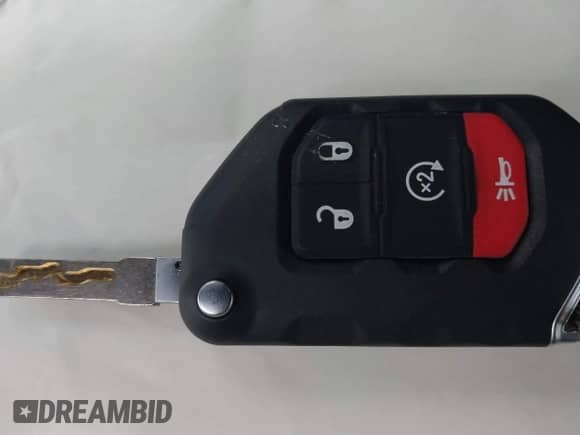 2025 Jeep Wrangler Willys z VIN 1C4PJXDN0SW555394, wystawiony jako IAAI lot #43321086 z przebiegiem 5 204 mil mil oraz . Historia ofert i sprzedaży dostępna na DreamBid. Obrazek 11.