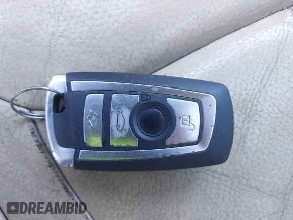 2013 BMW 3 Series 328i with VIN WBA3A5C58DF359949, listed as a IAAI auction lot 43473764 with 186,291 mi miles and . Bid and sale history available at DreamBid. Image 11.