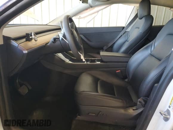 2020 Tesla Model Y Long Range with VIN 5YJYGDEE9LF043896, listed as a Copart auction lot 85577765 with 36,260 mi miles and Salvage title. Bid and sale history available at DreamBid. Image 7.