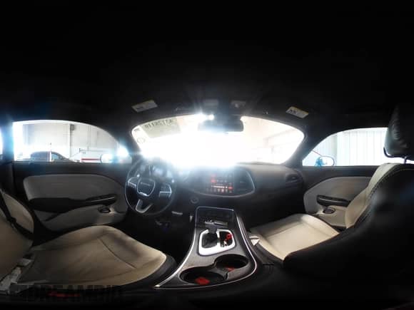 2015 Dodge Challenger R/T Plus с VIN 2C3CDZBT9FH913572, выставлен на аукционе IAAI как лот 43128110 с пробегом 60 426 миль миль и . История ставок и продаж доступна на DreamBid. Изображение 18.