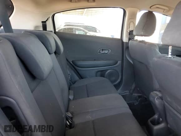 2020 Honda HR-V LX z VIN 3CZRU6H37LM722364, wystawiony jako Copart lot #67686205 z przebiegiem 46 045 mil mil oraz Szkoda całkowita • Salvage title. Historia ofert i sprzedaży dostępna na DreamBid. Obrazek 11.