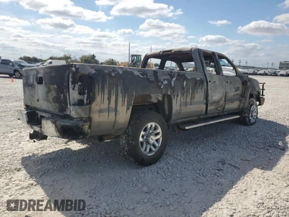 2017 Chevrolet Silverado 3500 с VIN 1GB5K0CY2HZ297088, выставлен на аукционе Copart как лот 76767274 с пробегом Не указан миль и На запчасти • Non repairable. История ставок и продаж доступна на DreamBid. Изображение 3.