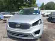 2016 Kia Sorento LX z VIN 5XYPG4A3XGG011019, wystawiony jako IAAI lot #43121519 z przebiegiem 164 268 mil mil oraz . Historia ofert i sprzedaży dostępna na DreamBid. Obrazek 6.