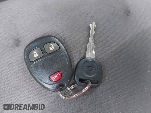 2011 Chevrolet Silverado 2500HD LT с VIN 1GC2KXCG2BZ383930, выставлен на аукционе IAAI как лот 41017718 с пробегом 276 223 миль миль и . История ставок и продаж доступна на DreamBid. Изображение 11.