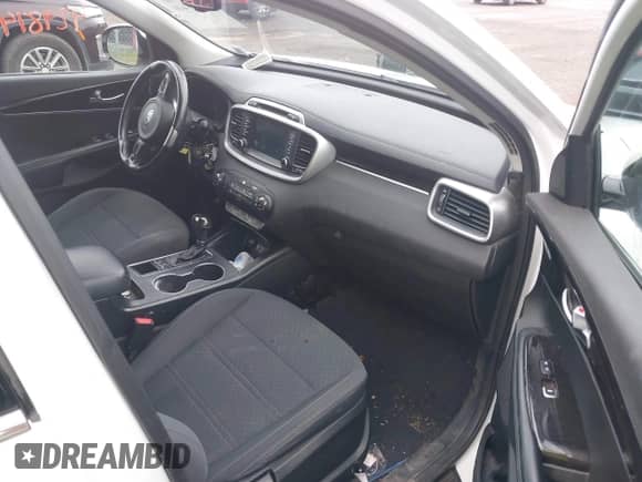 2018 Kia Sorento LX z VIN 5XYPGDA56JG367590, wystawiony jako IAAI lot #42981440 z przebiegiem 140 964 mil mil oraz . Historia ofert i sprzedaży dostępna na DreamBid. Obrazek 5.