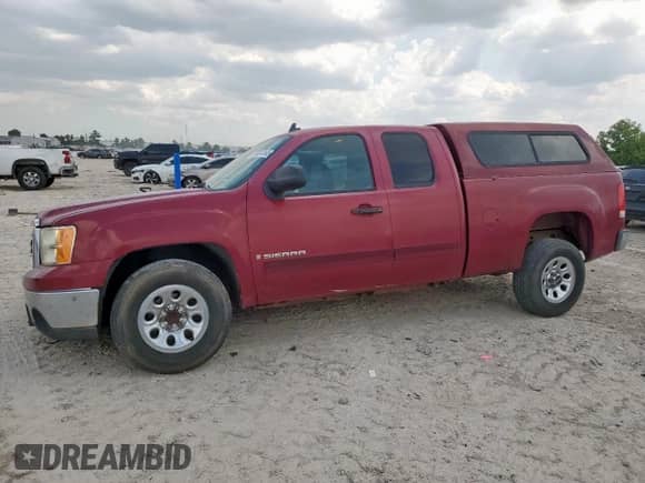 2007 GMC Sierra 1500 SLE1 with VIN 2GTEC19C371598566, listed as a Copart auction lot 69063365 with 330,176 mi miles and Salvage title. Bid and sale history available at DreamBid. Image 1.