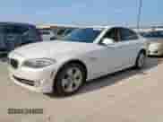 2012 BMW 5 Series 528i с VIN WBAXG5C50CDW24258, выставлен на аукционе Copart как лот 81695515 с пробегом Не указан миль и Чистый • Clean title. История ставок и продаж доступна на DreamBid. Изображение 1.