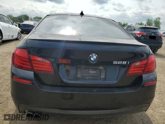 2012 BMW 5 Series 528i xDrive с VIN WBAXH5C5XCDW04516, выставлен на аукционе Copart как лот 58767345 с пробегом 165 775 миль миль и Списание • Salvage title. История ставок и продаж доступна на DreamBid. Изображение 6.