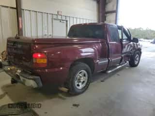 2002 Chevrolet Silverado 1500 LS z VIN 2GCEC19V121139126, wystawiony jako Copart lot #89691745 z przebiegiem 299 579 mil mil oraz Szkoda całkowita • Salvage title. Historia ofert i sprzedaży dostępna na DreamBid. Obrazek 3.