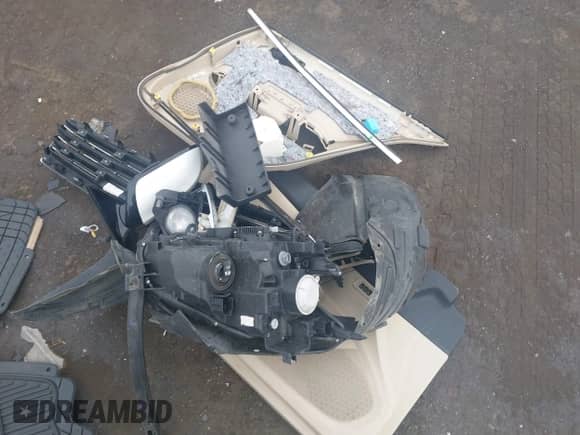 2014 Nissan Maxima S z VIN 1N4AA5AP5EC911401, wystawiony jako IAAI lot #43011639 z przebiegiem 179 267 mil mil oraz . Historia ofert i sprzedaży dostępna na DreamBid. Obrazek 12.