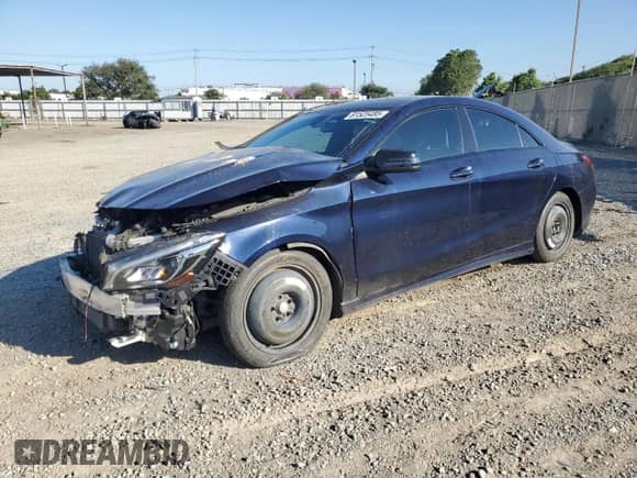 2018 Mercedes-Benz CLA 250 с VIN WDDSJ4EB6JN561725, выставлен на аукционе Copart как лот 81525485 с пробегом 149 860 миль миль и Списание • Salvage title. История ставок и продаж доступна на DreamBid. Изображение 1.