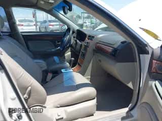 2004 Hyundai XG с VIN KMHFU45E64A369418, выставлен на аукционе IAAI как лот 42428459 с пробегом 107 591 миль миль и . История ставок и продаж доступна на DreamBid. Изображение 5.