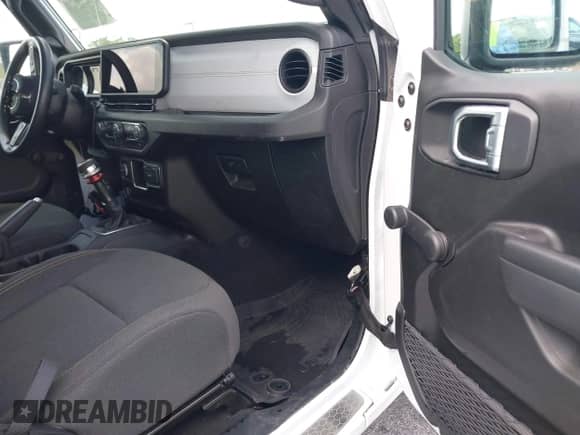 2024 Jeep Wrangler Sport S с VIN 1C4PJXDG9RW308614, выставлен на аукционе IAAI как лот 42026232 с пробегом 4 987 миль миль и . История ставок и продаж доступна на DreamBid. Изображение 5.