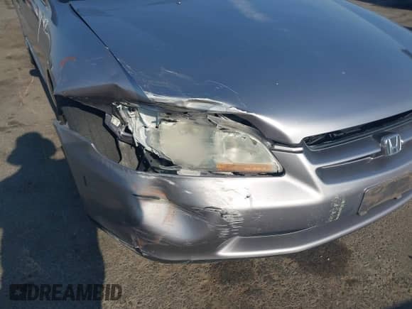 2000 Honda Accord EX z VIN 1HGCG6678YA067100, wystawiony jako IAAI lot #42711789 z przebiegiem 190 010 mil mil oraz . Historia ofert i sprzedaży dostępna na DreamBid. Obrazek 6.